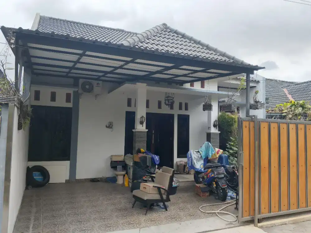 Rumah 3 kamar 2 kamar ac di jln palagan