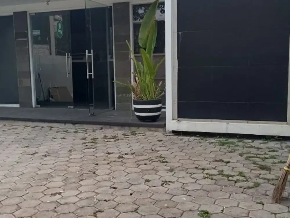 DIJUAL TANAH DAN BANGUNAN EX CAFE DI LOKASI TERDEPAN DAN PREMIUM DI THE ADDRES CIBUBUR