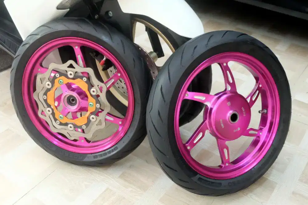 Dijual 1 set Velg VND Tubeless dan Ban Pirelli ex New Aerox, Like New