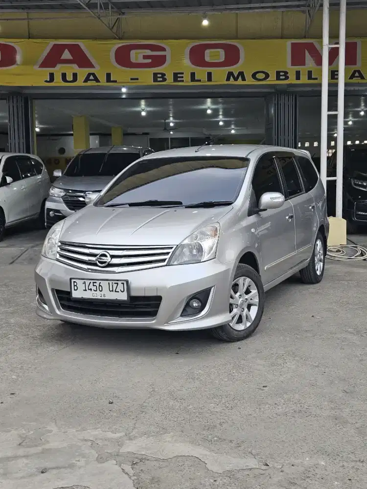 GRAND LIVINA XV ULTIMATE AT 2013 LOW KM