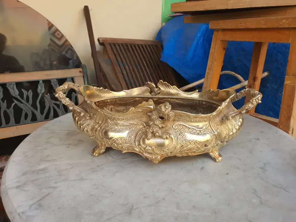 Pajangan Antik Motif Eropa
