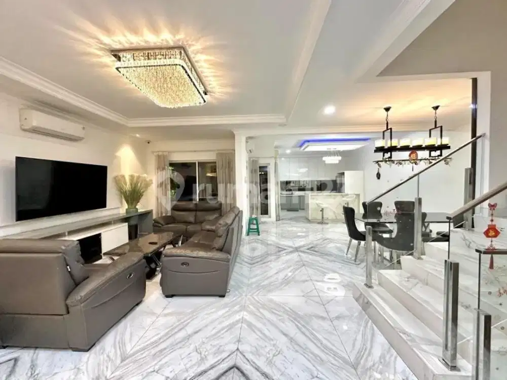 Disewakan - Rumah Full Furnish 4 Kamar Pik
