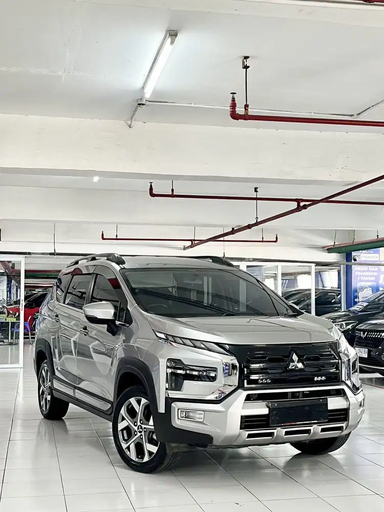 Xpander cross premium cvt
