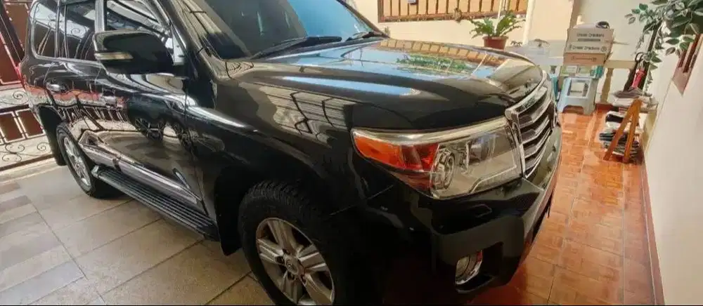 toyota land cruiser (2012)