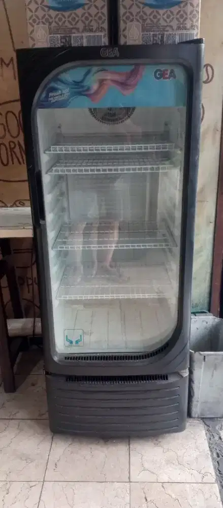 Di jual ShowCase GEA