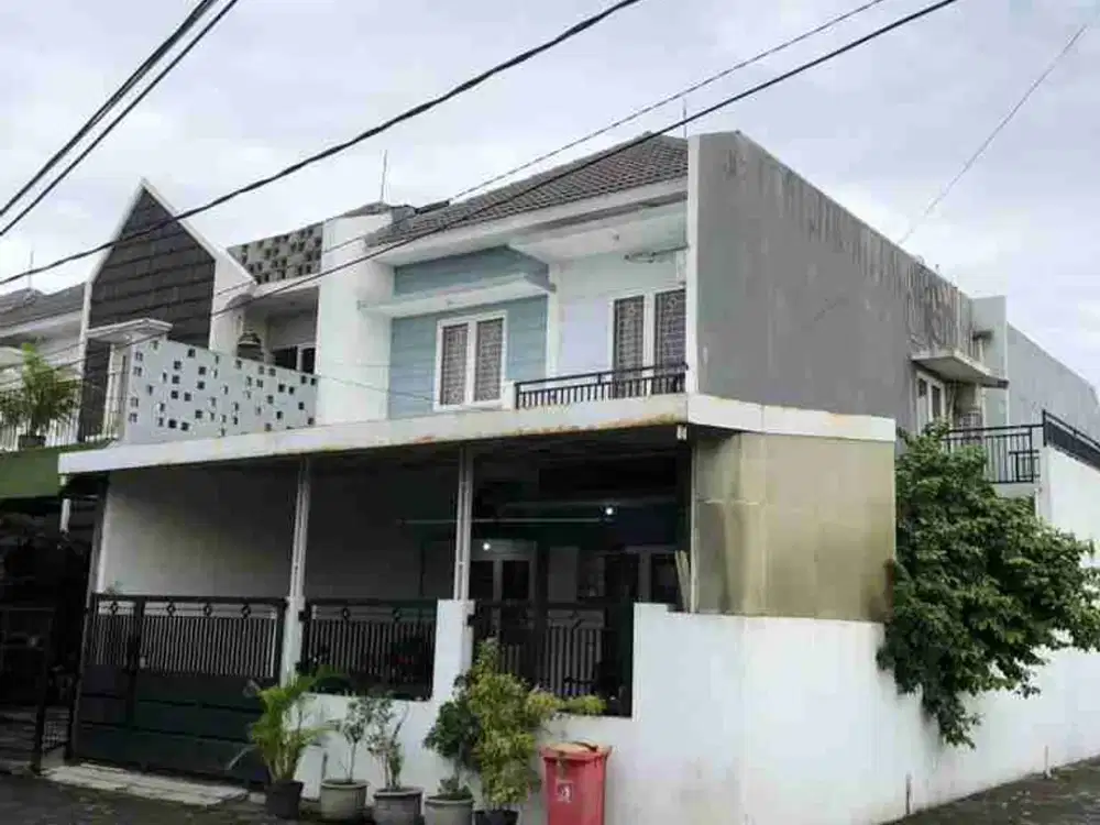 RUMAH HOOK  2 LANTAI DIJUAL MURAH LOKASI DI PERUMAHAN. GREEN MANSION RESIDANCE KEC. WARU SIDOARJO