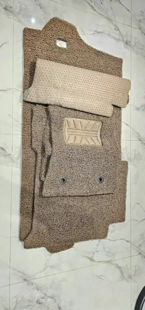 Karpet Original Bawaan Toyota Fortuner 2014 VNT tebel berkualitas