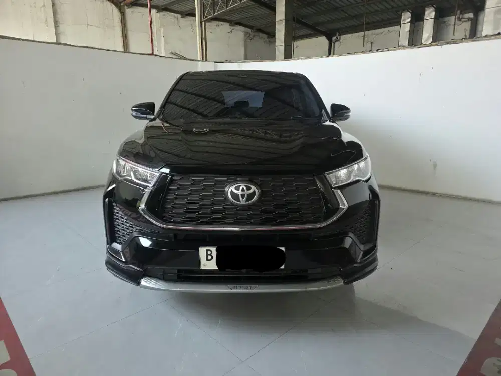 Toyota Innova Zenix V Modelista Hybrid 2.0 AT Hitam 2023 Km 70rban