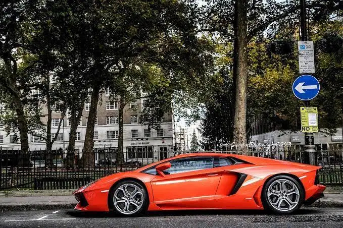 Lamborghini Aventador Lp700-4