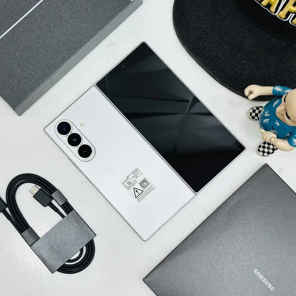 Samsung Z fold 7 256 gb silver garansi sein