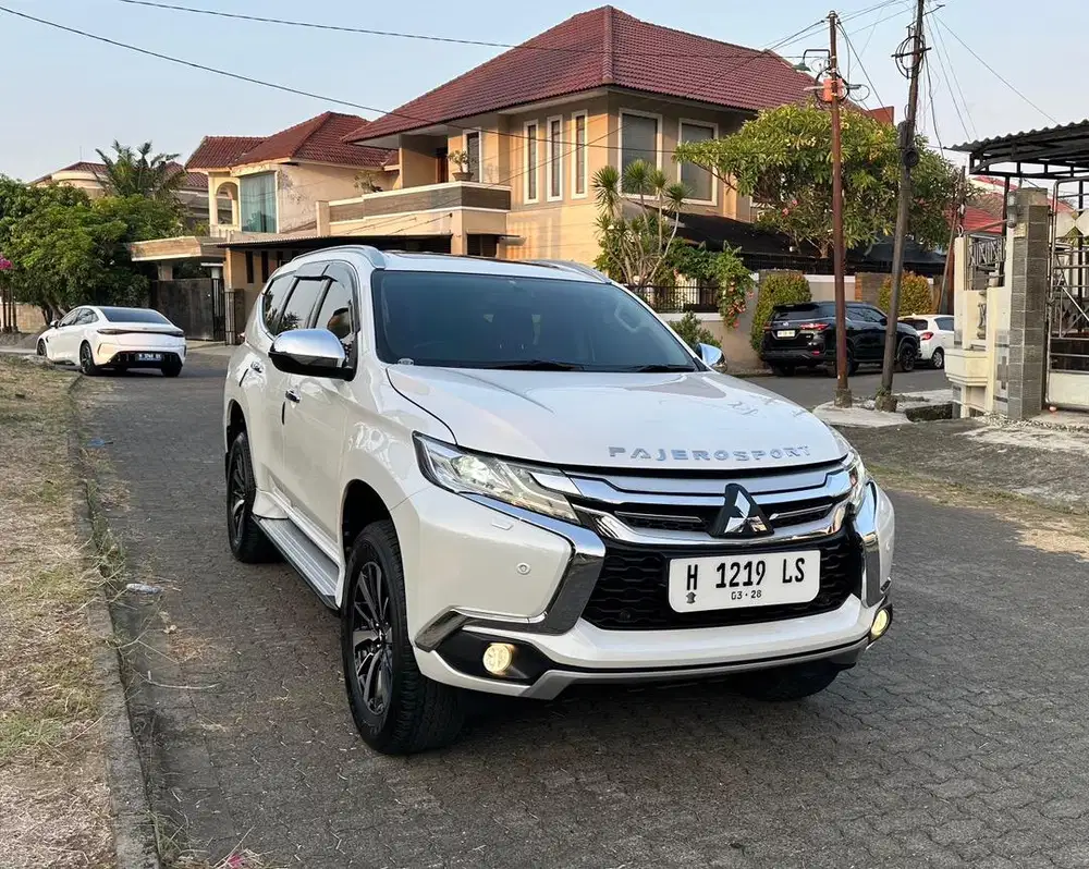 Pajero Sport Dakar 2018 Solar Matic FULL ORI LOW KM !
