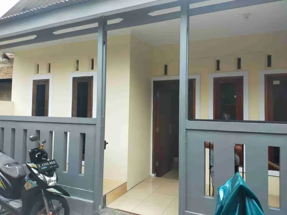 Di jual cepat rumah ukuran luas di kunciran indah pinang Tangerang