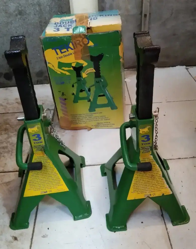Stand dongkrak mobil tekiro 3 ton