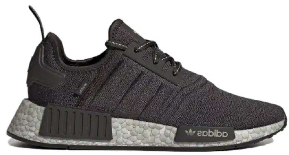 Preloved sepatu adidas NMD R1ori