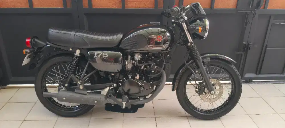 For Sale Kawasaki W175 SE Black Style Last Edition 2025