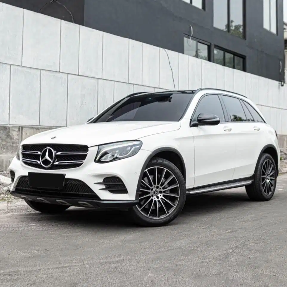 (CASH) Mercedes Benz GLC200 AMG Night Edition 2019