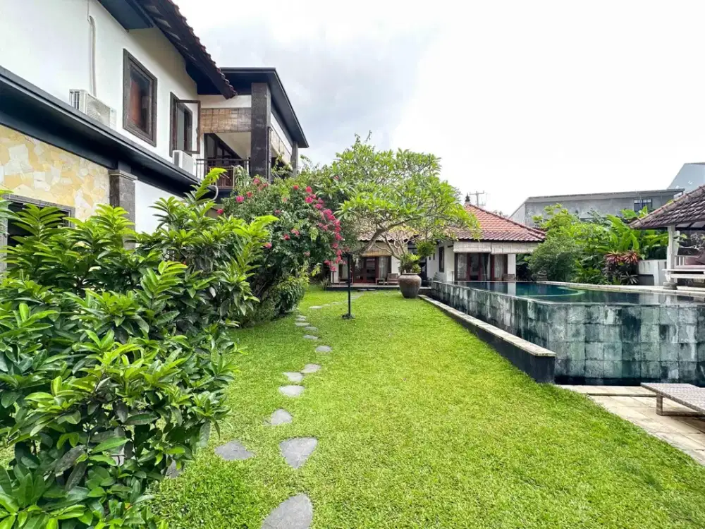 Villa kayu tulang canggu bali