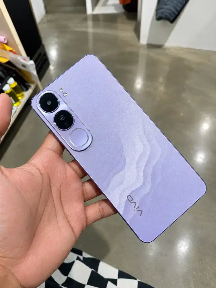 Vivo V40 lite ram 8+8/256gb + charger