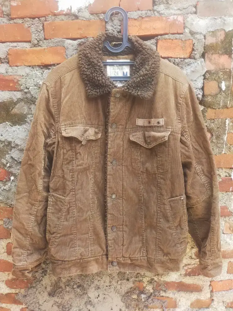 Jaket Trucker Sherpa Corduroy Giordano