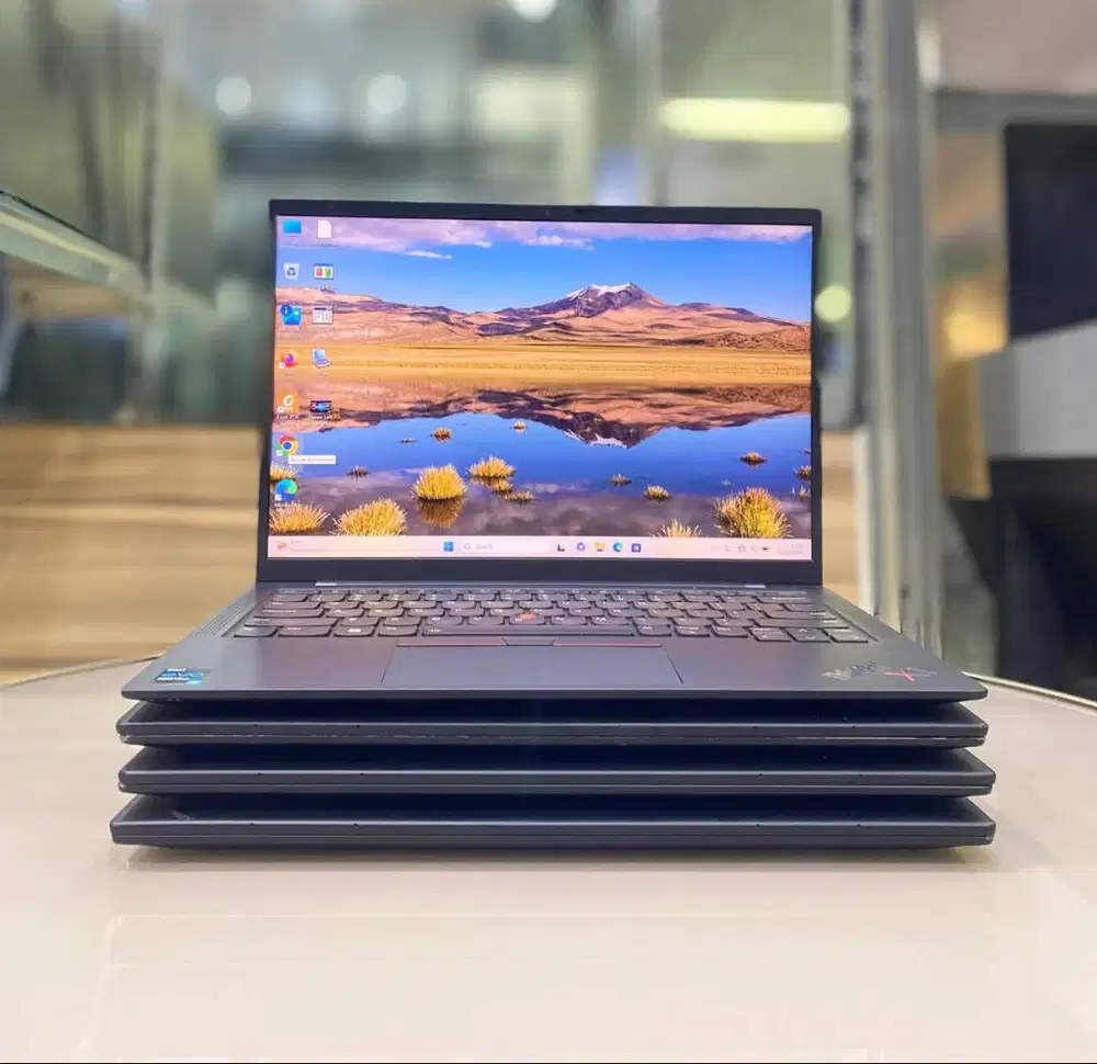 LAPTOP LENOVO X1 CARBON I5 GEN11 16/256 LAYAR 14 INCH TOUCHSCREEN *DC