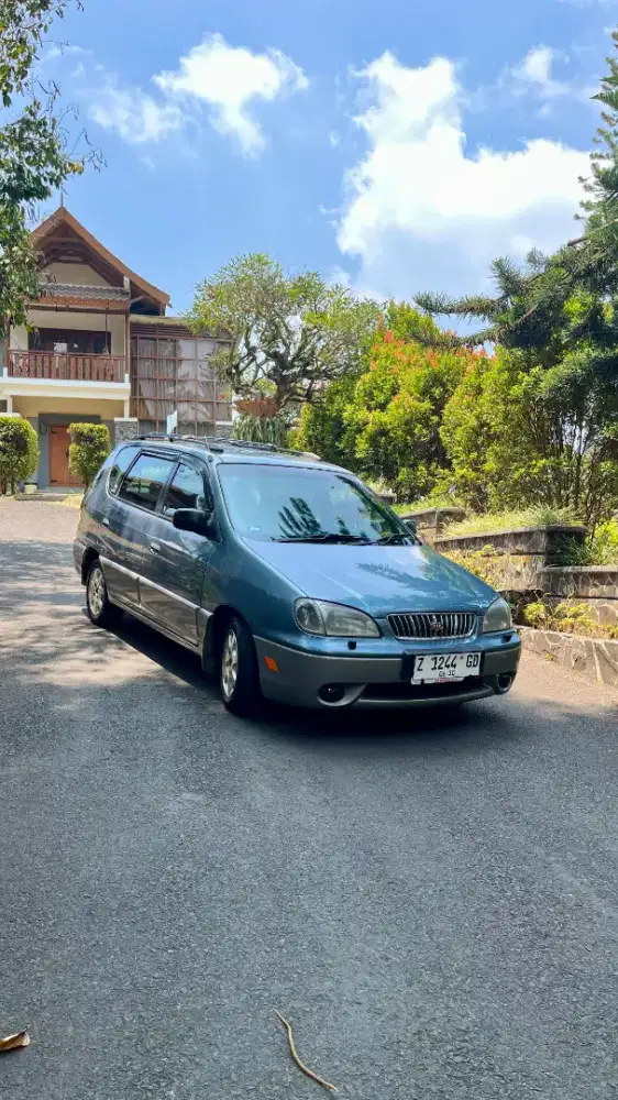 Mobil keluarga, siap nongkrong
