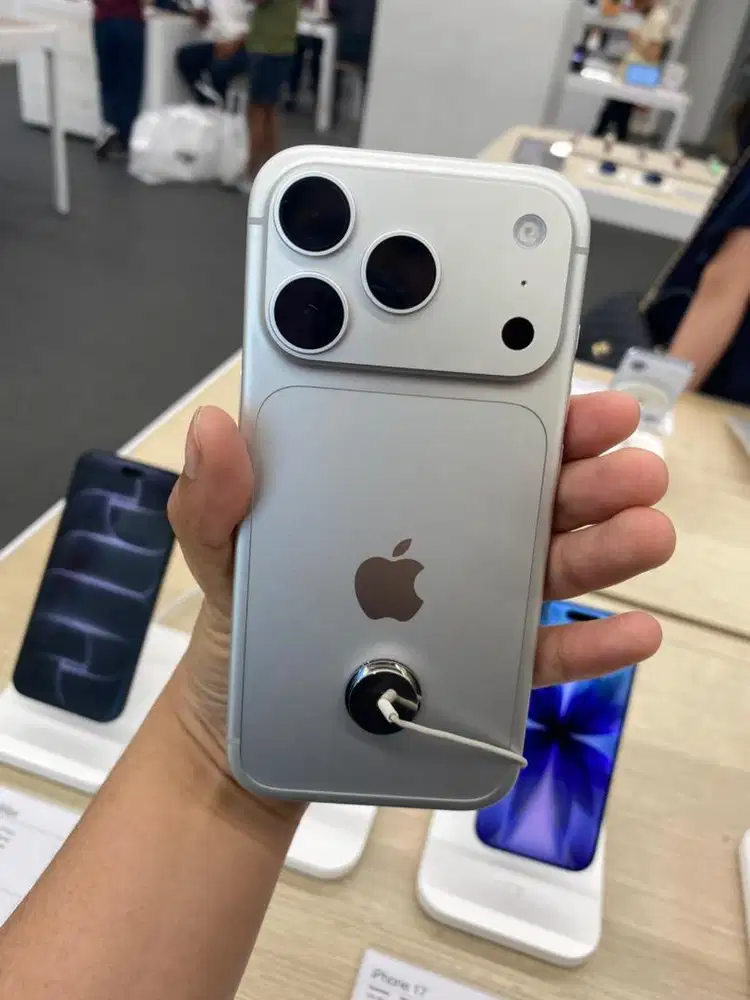 CICILAN IPHONE 18 PRO MODAL KTP DIHOME CREDIT