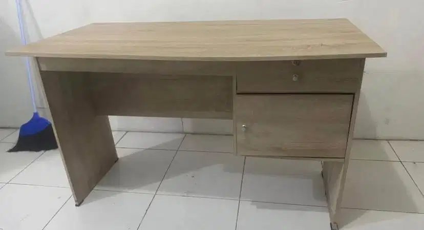 Jual meja kantor