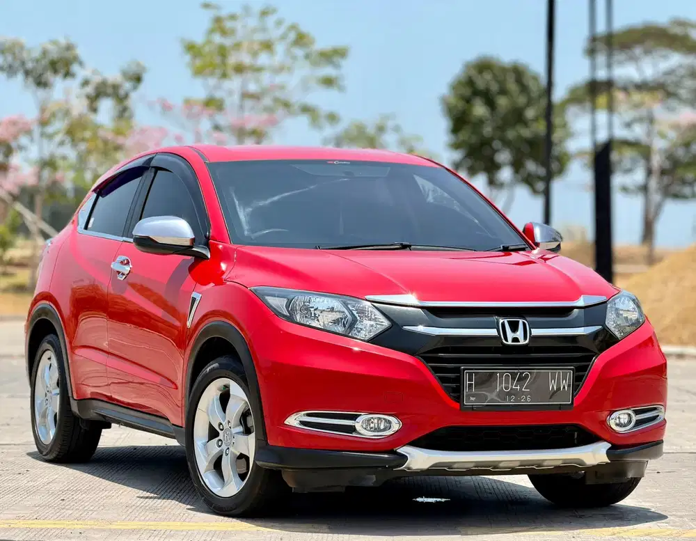 DP 4 jt! Honda HRV S Manual 2017 Antik Spt Baru!!