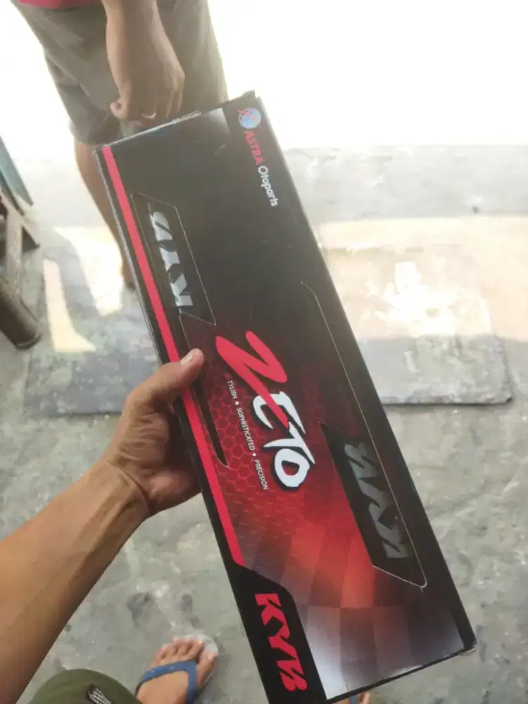 Shockbreaker KYB ZETO untuk motor Mio