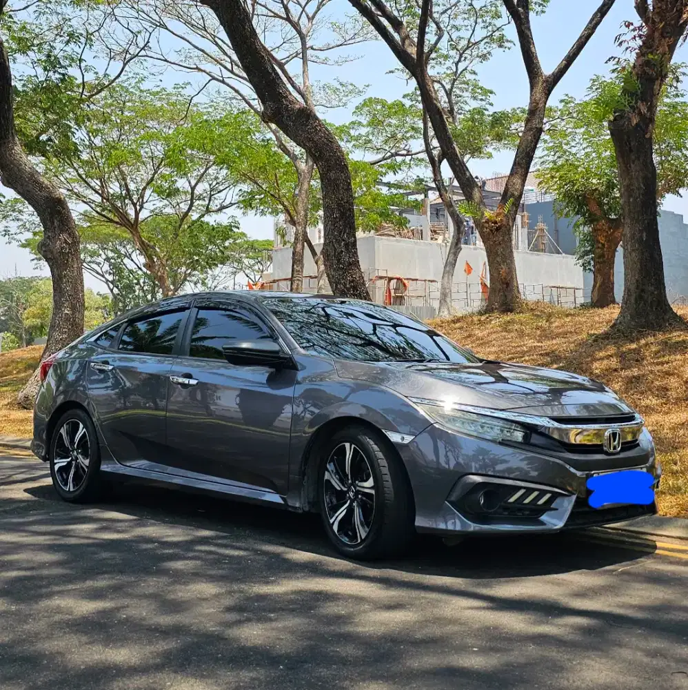 Civic turbo ES 1.5 AT 2017 mobil kesayangan