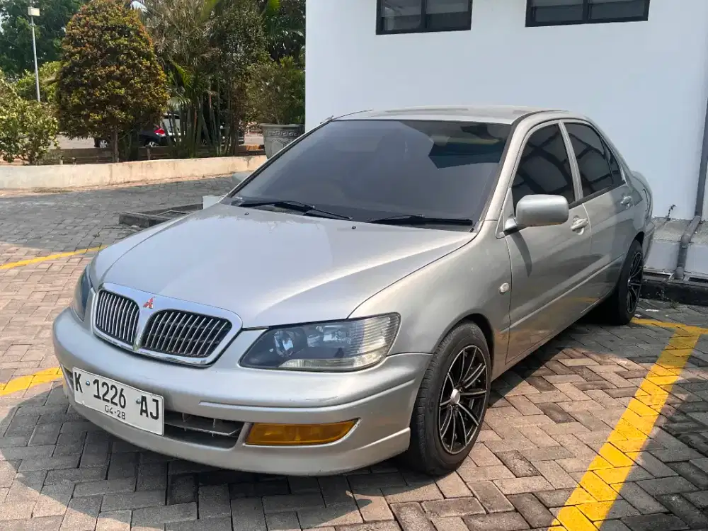 Dijual mobil mitsubishi lancer 2003