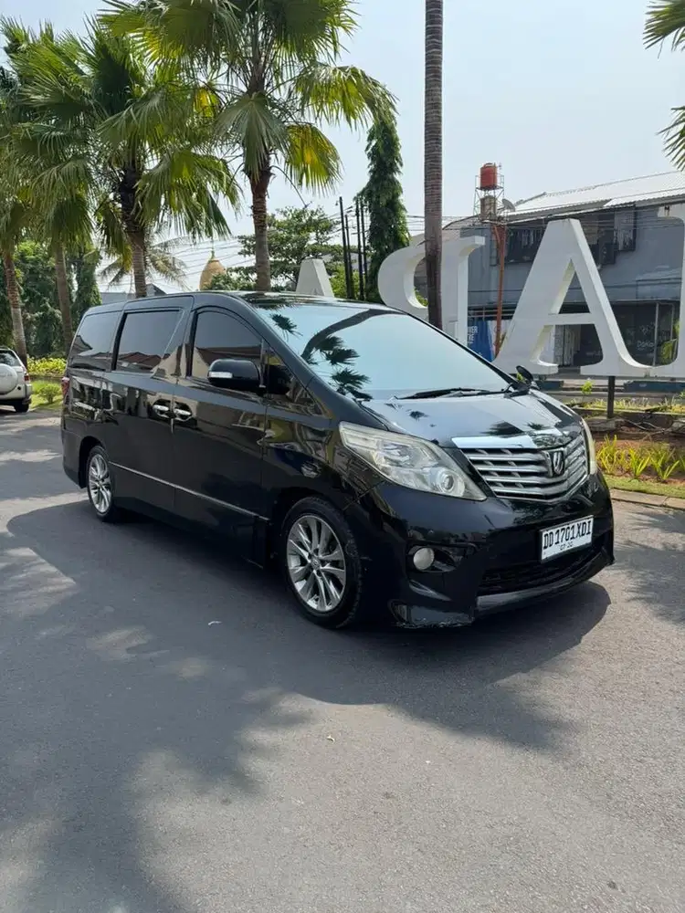 TOYOTA ALPHARD S 2.4 BENSIN AT