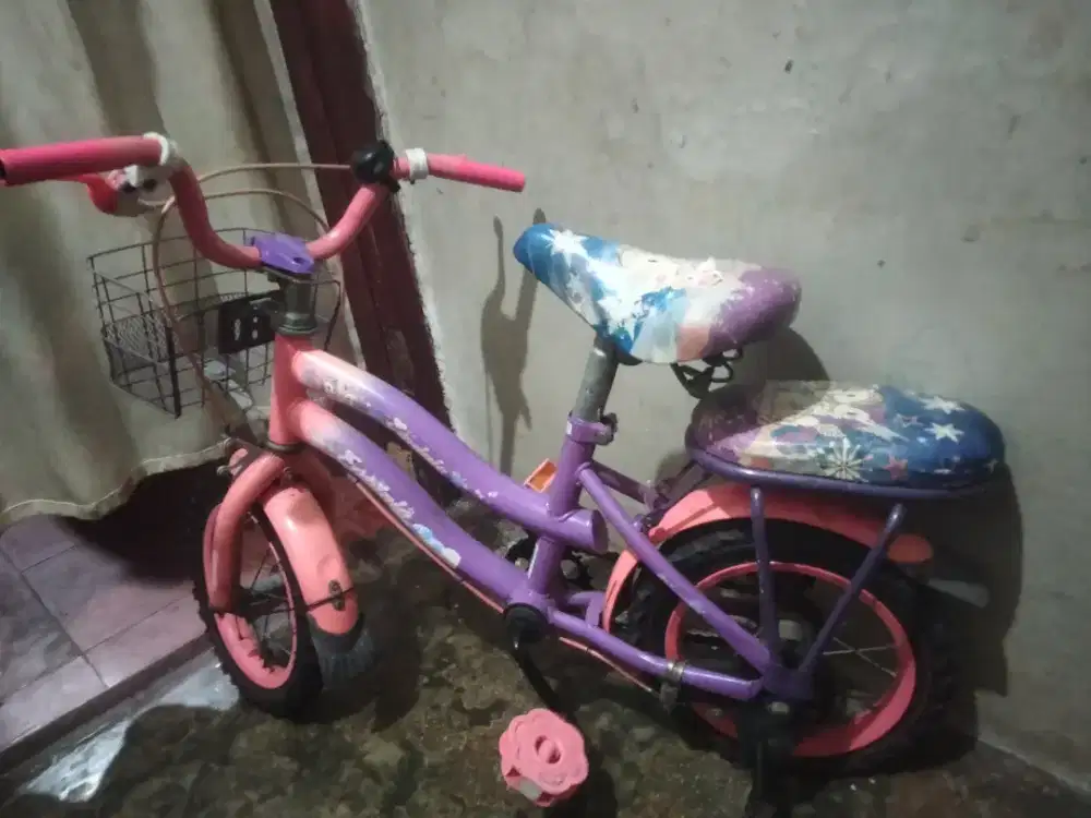 sepeda bekas anak,,kondisi masih bagus ban baru di ganti