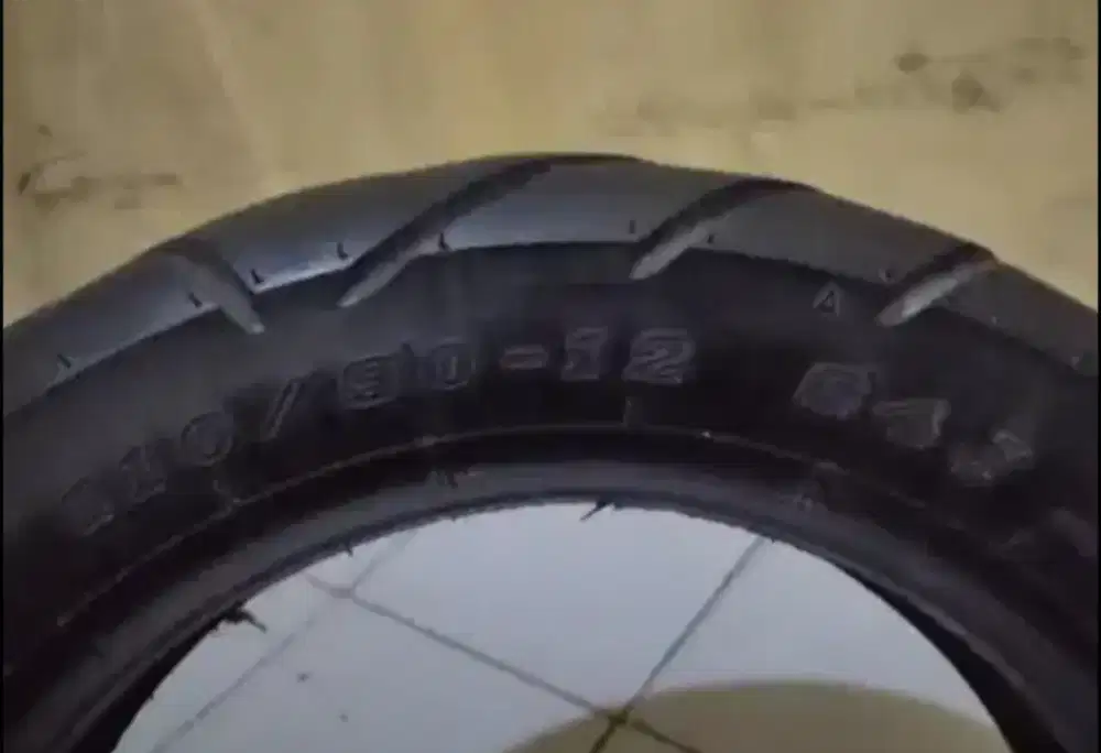 Ban Donat Scoopy roda belakang & senderan motor bebek ( Seken )