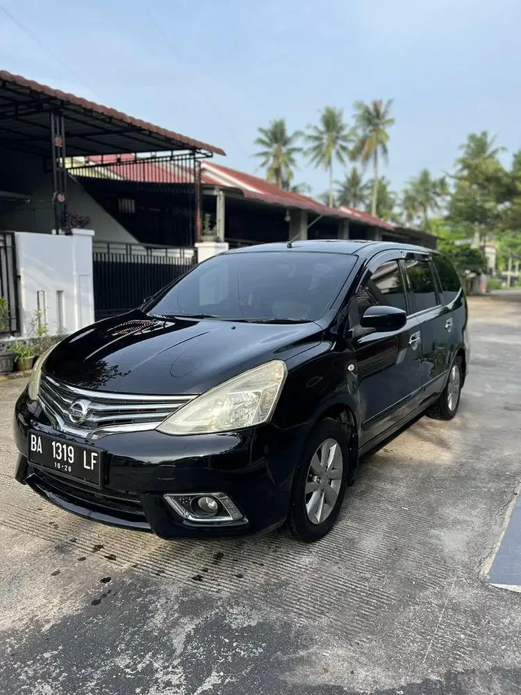 Nissan Grand Livina XV Matic 2016