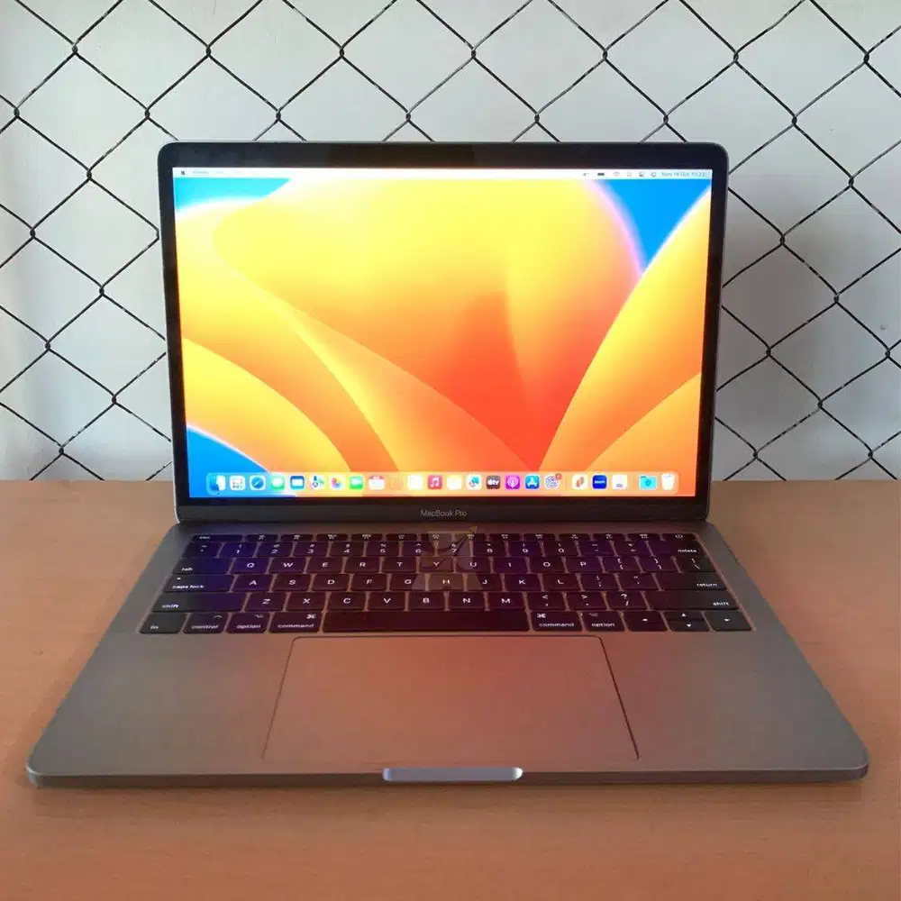 Apple MacBook Pro 13-inch 2017 Intel Core i5 | RAM 8GB | SSD 256GB