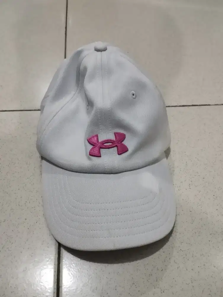 Topi Under Armour Blitzing