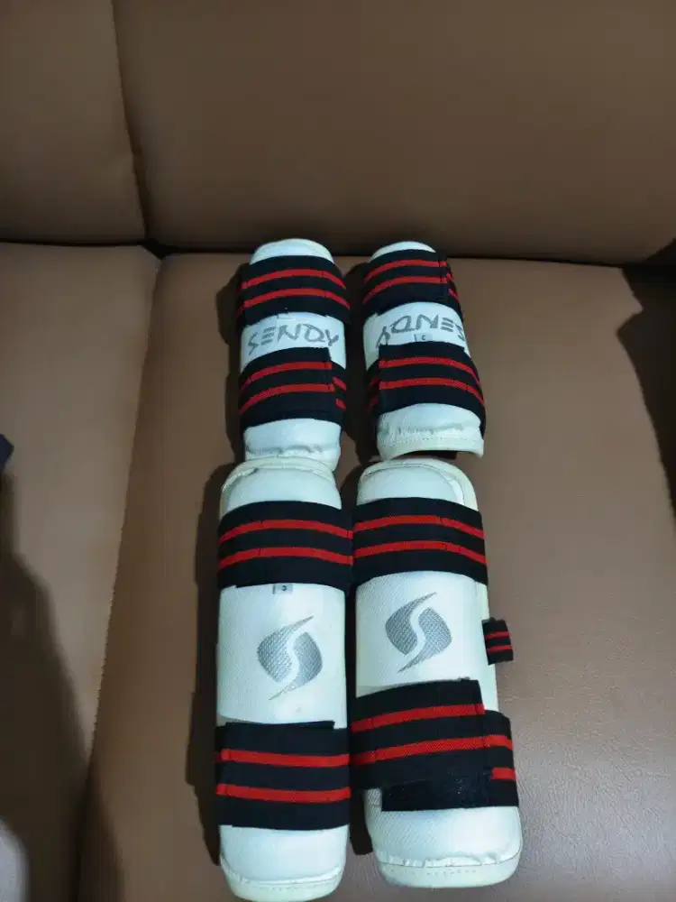 peralatan kaki dan tangan taekwondo anak