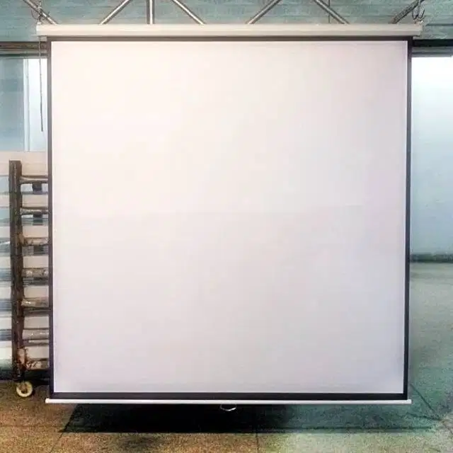 Layar Proyektor BRITE 84” (213x213 cm / Diagonal 120”)