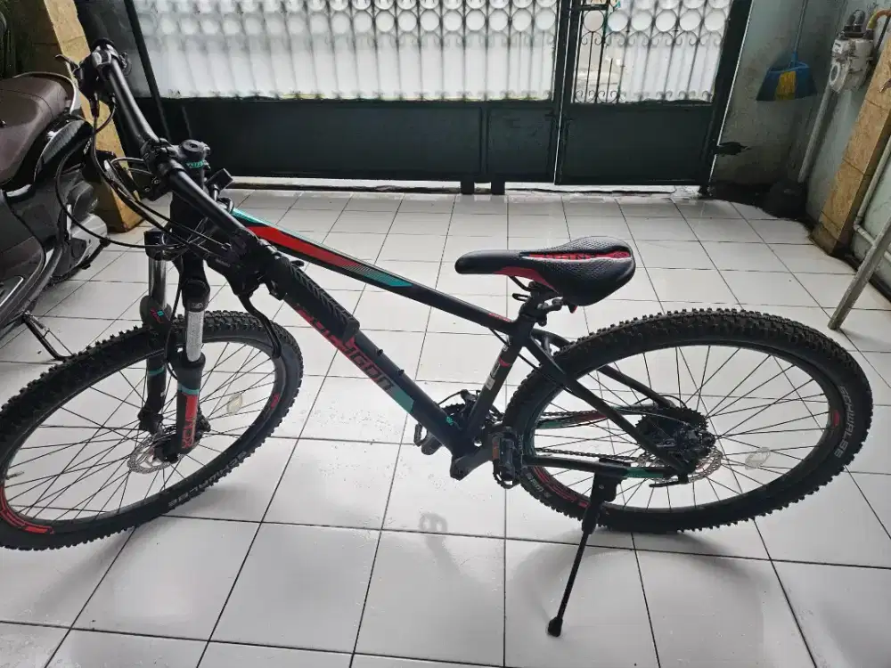 Dijual Polygon Xtrada 5 Mulus Full Original - Ban Tebal Siap Pakai