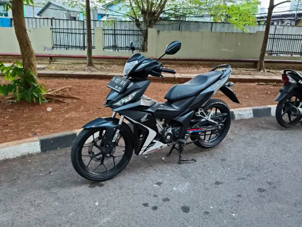 Honda Supra GTR 150cc PGM-FI Tahun 2016