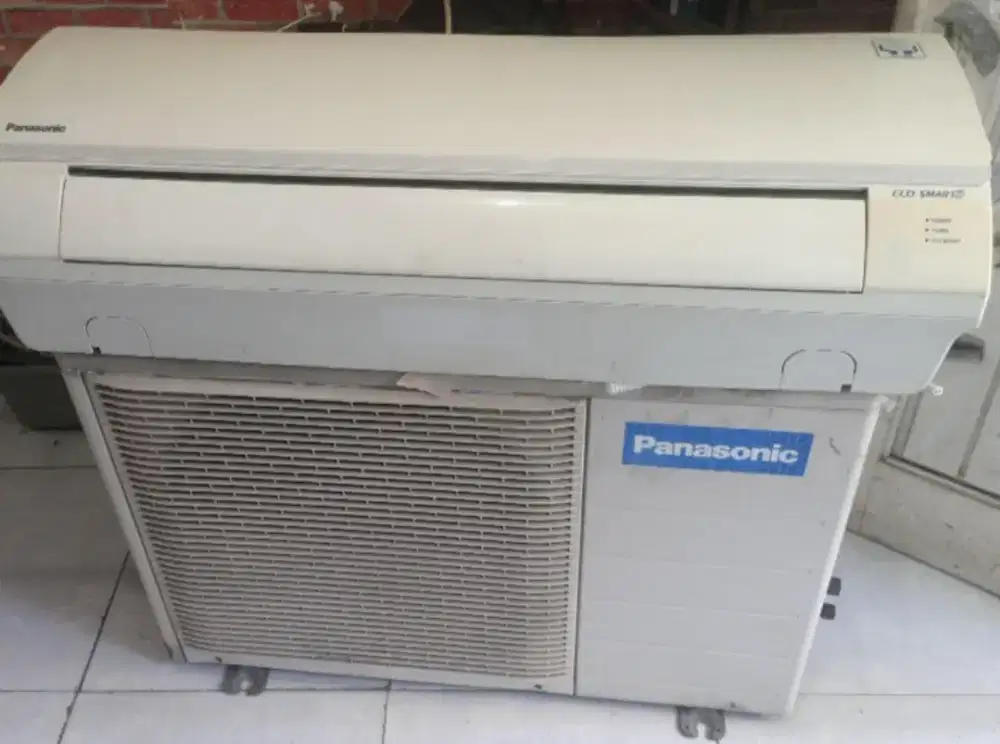 Jual ac panasonic 1pk  lowwat 700 watt kondisi 95% ori semua