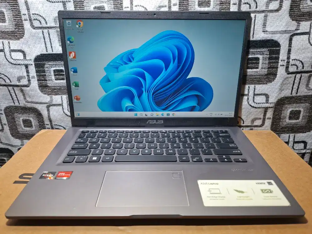 Laptop Asus VivoBook M415D Ryzen 3 ram 8gb SSD 512gb VGA 2gb mantap