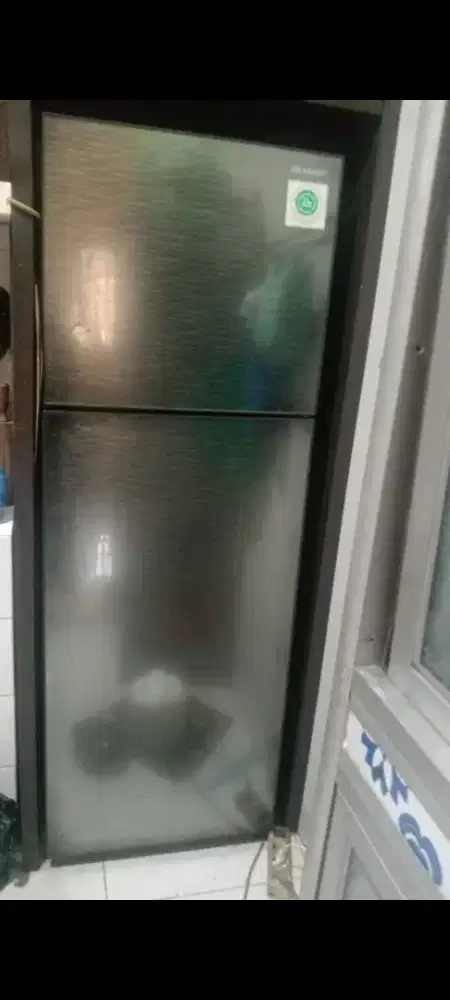 kulkas sharp 2 pintu