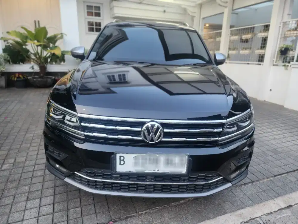VW Tiguan AllSpace at 2020