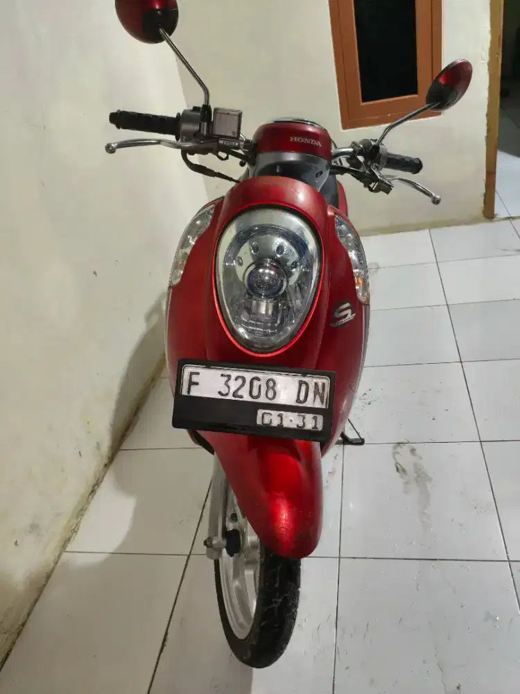 Honda Scoopy 2016