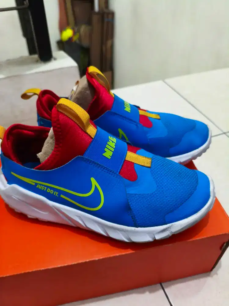 Nike Flex Runner 2 GS Original Preloved Slip On Biru Size 36.5