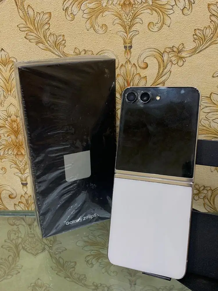 samsung z flip 5 ram 8/256gb  mulus