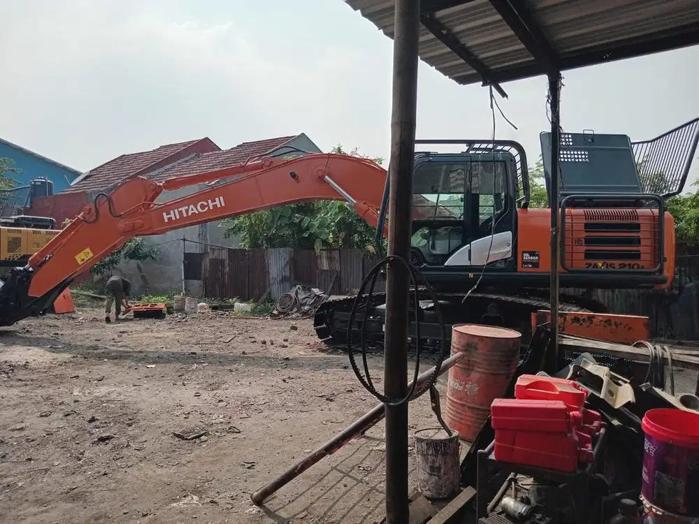 Excavator hitachi tahun 2017
