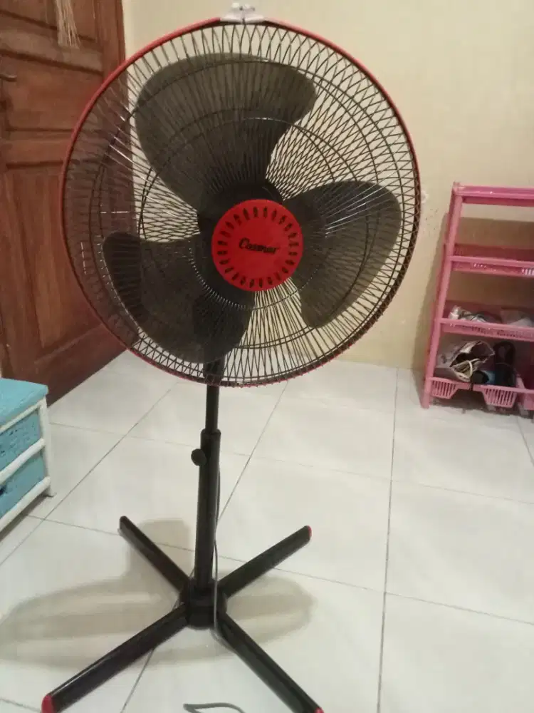 Di Jual Cosmos Stand/Kipas Angin berdiri 16 XDC/ 16 INCH